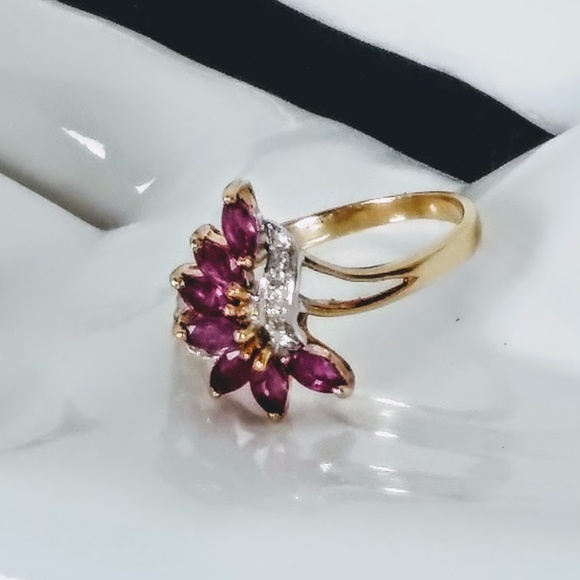 Rubies & Diamonds Ring Sz 6-1/2 🎉3X Host Pick🎉 - Picture 10 of 13